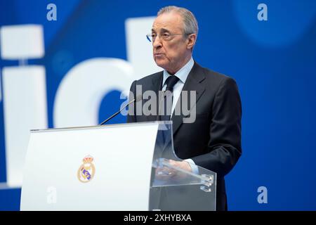 Il presidente del Real Madrid Florentino Perez durante la presentazione di Kylian Mbappe allo stadio Santiago Bernabeu il 16 luglio 2024 a Madrid, Spagna. (Foto di Cesar Cebolla / Sipa USA) Foto Stock