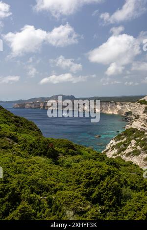 Villaggio storico sulla scogliera di Bonifacio Corsica Francia Foto Stock