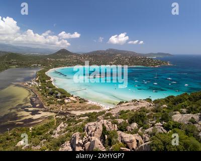 Spiaggia Plage de Santa Giulia e costa Corsica Francia prospettiva aerea Foto Stock