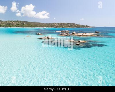 Spiaggia Plage de Santa Giulia e costa Corsica Francia prospettiva aerea Foto Stock