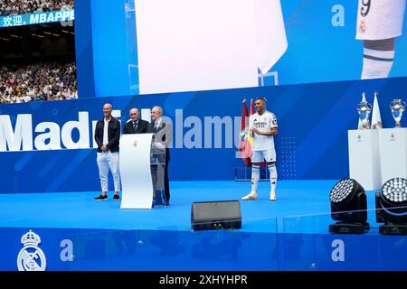 Madrid, Spa in. 16 luglio 2024. Presentazione di Kylian Mbappe allo stadio Santiago Bernabeu il 16 luglio 2024 a Madrid, Spagna. (Foto di Cesar Cebolla/Sipa USA) credito: SIPA USA/Alamy Live News Foto Stock