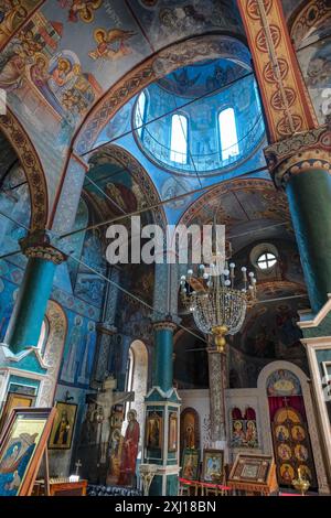 Batumi, Georgia - 16 luglio 2024: L'interno della Chiesa di San Nicola è una chiesa greca costruita nel 1865 a Batumi, Georgia. Foto Stock