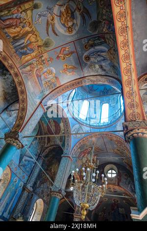 Batumi, Georgia - 16 luglio 2024: L'interno della Chiesa di San Nicola è una chiesa greca costruita nel 1865 a Batumi, Georgia. Foto Stock