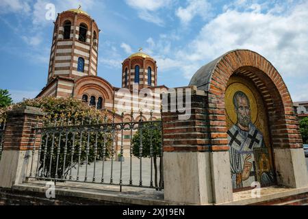 Batumi, Georgia - 16 luglio 2024: Chiesa di San Nicola è una chiesa greca costruita nel 1865 a Batumi, Georgia. Foto Stock