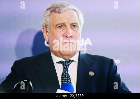 16 luglio 2024, Villa San Giovanni, Reggio Calabria, Italia: Il ministro Antonio Tajani ha visto alla conferenza stampa. Il Vicepresidente del Consiglio italiano e il Ministro degli affari esteri e della cooperazione internazionale Antonio Tajani tengono una conferenza stampa alla riunione del G7 del Ministro del commercio a Villa San Giovanni, presso l'Hotel Altafiumara. (Credit Image: © Valeria Ferraro/ZUMA Press Wire) SOLO PER USO EDITORIALE! Non per USO commerciale! Foto Stock