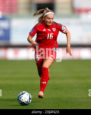 Charlotte Estcourt del Galles durante la partita di qualificazione a Euro 2025 femminile al Parc-Y-Scarlets di Llanelli. Data foto: Martedì 16 luglio 2024. Foto Stock