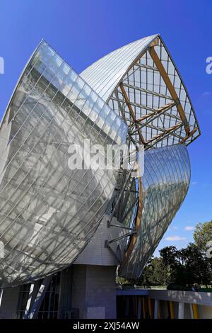 Fondazione Louis Vuitton, museo privato di arte moderna, architetto Frank Gehry, Bois de Bologne, Parigi, Ile de France, Francia, Europa, moderno Foto Stock