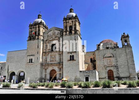 Chiesa dell'ex monastero domenicano di Santo Domingo a Oaxaca de Juarez, Oaxaca, Messico, America centrale, magnifica chiesa barocca con due Foto Stock