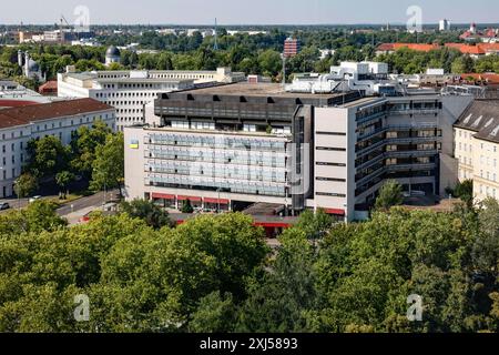 Edificio del Deutsche Rentenversicherung Bund a Fehrbelliner Platz, Berlino, 26.06.2024., Berlino, Berlino, Germania Foto Stock