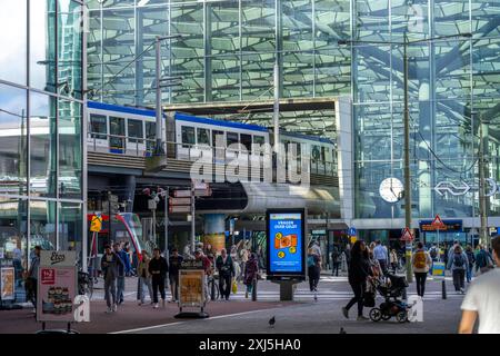 ÖPNV Anbindung des Hauptbahnhofs von Den Haag, stazione centrale, Rijnstraat, Innenstadt, Straßenbahnlinien, NIEDERLANDE, Den Haag Centraal *** collegamenti con i mezzi pubblici alla stazione centrale dell'Aia, alla stazione centrale, a Rijnstraat, al centro città, alle linee dei tram, paesi Bassi, l'Aia Centraal Foto Stock