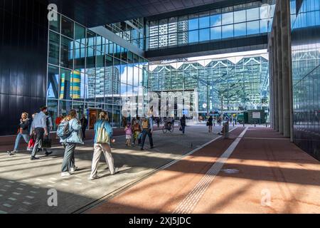 ÖPNV Anbindung des Hauptbahnhofs von Den Haag, stazione centrale, Rijnstraat, Passage des Turfmarkt, Innenstadt, Straßenbahnlinien, Niederlande, Den Haag Centraal *** collegamenti con i mezzi pubblici alla stazione centrale dell'Aia, alla stazione centrale, a Rijnstraat, al Passage des Turfmarkt, al centro città, tram Lines, Paesi Bassi, l'Aia Centraal Foto Stock