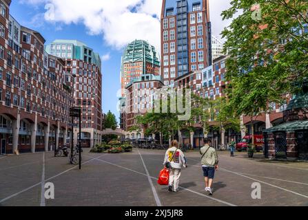 Muzenplein Platz, Wohnviertel in der Innenstadt nahe des Hauptbahnhof, Skyline, in der City von Den Haag, Niederlande, City Den Haag *** Piazza Muzenplein, zona residenziale nel centro della città vicino alla stazione centrale, skyline, nel centro della città di l'Aia, Paesi Bassi, città l'Aia Foto Stock