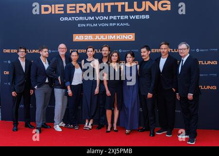 Prima esecuzione - Die Ermittlung Rony Herman, Peter Lohmeyer, Sabine Timoteo, Christiane Paul, Andreas Pietschmann, Barbara Philipp, Nicolette Krebitz, Clemens Schick, Tom Wlaschiha und Rainer Bock bei der Premiere zu die Ermittlung im Zoo Palast AM 16.07.2024 a Berlino. *** Prima di Die Ermittlung Rony Herman, Peter Lohmeyer, Sabine Timoteo, Christiane Paul, Andreas Pietschmann, Barbara Philipp, Nicolette Krebitz, Clemens Schick, Tom Wlaschiha e Rainer Bock alla prima di Die Ermittlung allo Zoo Palast il 16 07 2024 a Berlino Copyright: xEventpressxKochanx Foto Stock