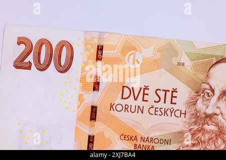 Banconote con taglio da 200 corone emesse da Ceska Narodni Banka nella Repubblica Ceca vista frontale Foto Stock