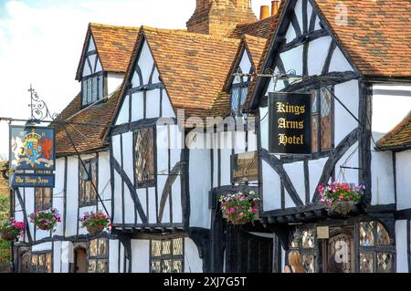 Il Kings Arms Hotel, High Street, Old Amersham, Buckinghamshire, Inghilterra, Regno Unito Foto Stock