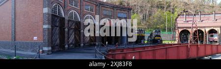 La Roundhouse e il giradischi presso l'ex stazione ferroviaria di Temiya, il Museo di Otaru, Otaru, Hokkaido, Giappone. Foto Stock