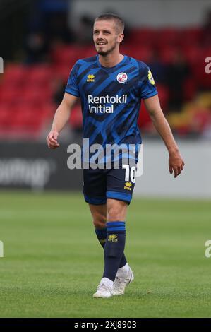 Ronan Darcy di Crawley Town durante la pre-stagione amichevole tra Lewes e Crawley Town al Dripping Pan. Foto Stock