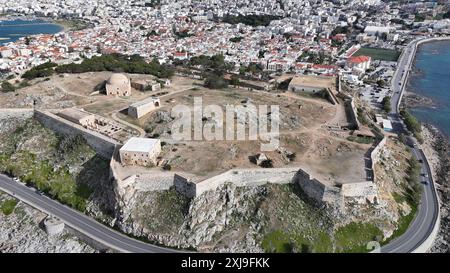 Vista aerea del Castello della Fortezza Veneziana, Rethymno, Creta, Isole greche, Grecia, Europa Copyright: MichaelxSzafarczyk 1235-2324 Foto Stock