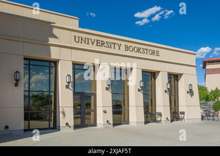 EL PASO, Texas, Stati Uniti - 17 MAGGIO 2024: Libreria universitaria presso l'Università del Texas El Paso. Foto Stock