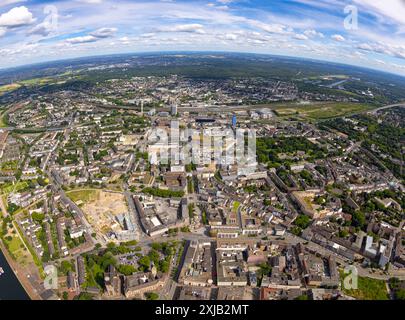 Luftbild, Stadtzentrum Mitte, Innenstadt, City, Mercator Quartier und Rathaus, Königstraße mit Blick zum Hauptbahnhof Hbf, Erdkugel, Fisheye Aufnahme, Fischaugen Aufnahme, 360 Grad Aufnahme, Tiny World, Little Planet, Fisheye Bild, Stadtzentrum Mitte, Innenstadt, città, Mercator Quartier, Duisburg, Ruhrgebiet, Nordrhein-Westfalen, Deutschland ACHTUNGxMINDESTHONORARx60xEURO *** Vista aerea, centro città, città, quartiere Mercator e municipio, Königstraße con vista sulla stazione principale Hbf, globo terrestre, immagine fisheye, immagine fisheye, immagine fisheye, immagine fisheye, immagine a 360 gradi, piccolo mondo, piccolo pianeta, fisheye ima Foto Stock