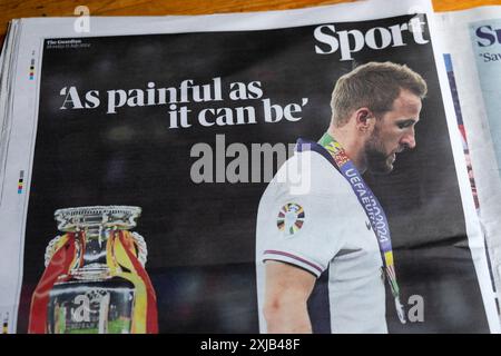 "Per quanto doloroso possa essere" titolo del quotidiano Guardian ultima pagina Euro2024 Euro 2024 calcio Inghilterra Lose Sport Harry Kane articolo luglio 2024 Londra Regno Unito Foto Stock