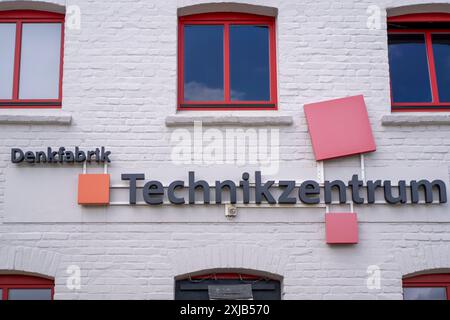 Lüdenscheid, NRW, Germania. 16 luglio 2024. Cartello per l'edificio del centro tecnico di Lüdenscheid Foto Stock