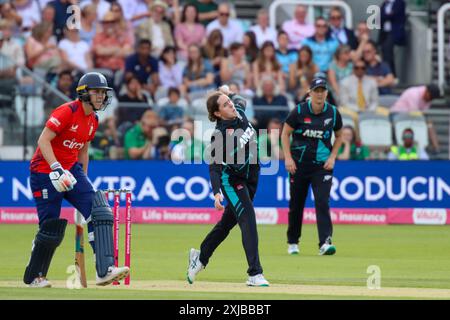 Londra, Regno Unito. 17 luglio 2024. Fran Jonas (26 nuova Zelanda) gioca in bocce durante la quinta partita Vitality T20 International tra Inghilterra e nuova Zelanda al Lord's Cricket Ground di Londra, Inghilterra. (Claire Jeffrey/SPP) credito: SPP Sport Press Photo. /Alamy Live News Foto Stock