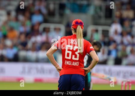 Londra, Regno Unito. 17 luglio 2024. Lauren Bell (63 Inghilterra) guarda durante la quinta partita Vitality T20 International tra Inghilterra e nuova Zelanda al Lord's Cricket Ground di Londra, Inghilterra. (Claire Jeffrey/SPP) credito: SPP Sport Press Photo. /Alamy Live News Foto Stock