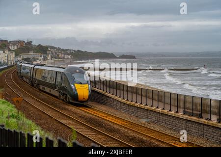 Treno GWR sulla diga di Dawlish, Dawlish Devon Foto Stock