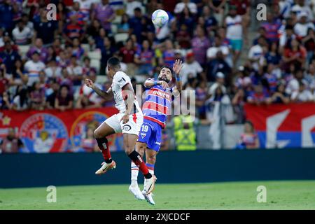 Fortaleza, Ceara, Brasile. 17 luglio 2024. Fortaleza (CE), 07/17/2024 - Fortaleza EC X Vitoria FC - Alerrandro e Britez durante la partita tra Fortaleza (CE) Castelao a Fortaleza CE. (Credit Image: © LC Moreira/TheNEWS2 via ZUMA Press Wire) SOLO PER USO EDITORIALE! Non per USO commerciale! Foto Stock