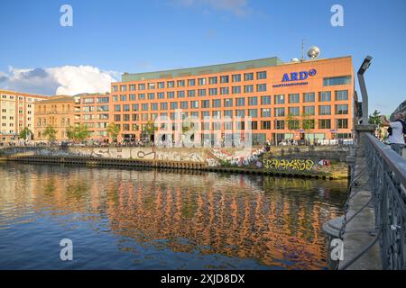 ARD-Hauptstadtstudio, Reichstagufer, Wilhelmstraße, Spree, Mitte, Berlino, Germania Foto Stock