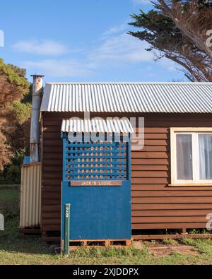 Le baracche dei pescatori a Windy Harbour, una piccola comunità sulla costa meridionale dell'Australia Occidentale, circondata dal D'Entrecasteaux National Park. Foto Stock