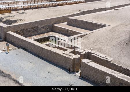 Pachacamac, Lima, Perù - 19 marzo 2019: Rovine conservate in un sito archeologico. Foto Stock