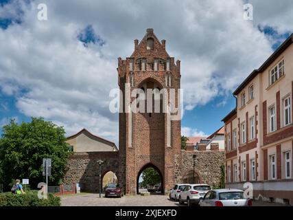 Porta di Berlino nelle mura cittadine di Templin, Uckermark, Brandeburgo, Germania, Europa Foto Stock