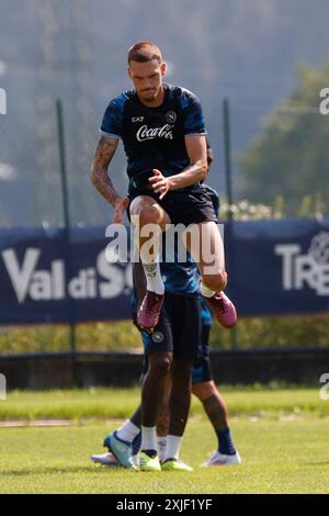 Dimaro, Trentino, Italia. 18 luglio 2024. Rafael Marin di Napoli durante il giorno 8 del training camp pre-stagionale della SSC Napoli a Dimaro Folgarida, Trento, Italia il 18 luglio 2024 (Credit Image: © Ciro De Luca/ZUMA Press Wire) SOLO USO EDITORIALE! Non per USO commerciale! Foto Stock