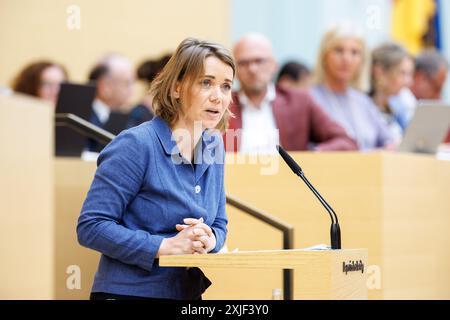 Monaco, Germania. 18 luglio 2024. Jenny Schack (CSU) parla alla 27a sessione plenaria del Parlamento dello Stato bavarese il 18 luglio 2024 a Monaco (Baviera). Crediti: Matthias Balk/dpa/Alamy Live News Foto Stock