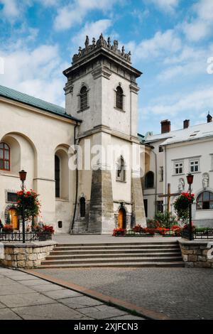 Chiesa rinascimentale di tutti i Santi - parte del Monastero della Santa Intercessione della carta Studite dell'UGCC. Monastero delle suore benedettine a Leopoli. Foto Stock