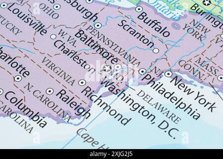 Macro fotografia della città di Washington DC nella mappa politica degli Stati Uniti d'America con città importanti Foto Stock