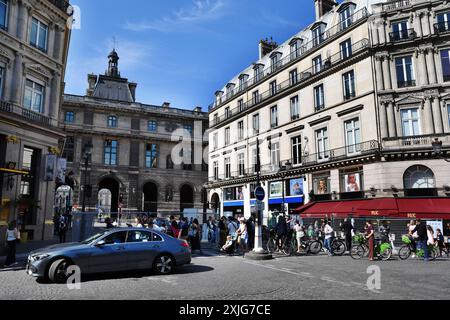 Check point di polizia a Parigi - Giochi Olimpici 2024 Parigi - Francia Foto Stock