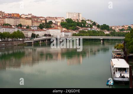 La scalinata di Tassigny attraversa il fiume Rodano nella città di Lione in Francia in Europa Foto Stock