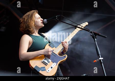 Londra, Regno Unito. Giovedì 18 luglio. Our Girl si esibisce alla Summer Series alla Somerset House. Crediti: Katie Collins/EMPICS/Alamy Live News Foto Stock