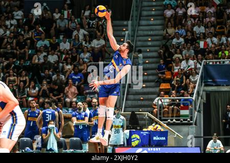 Daniele Lavia durante test match - Italia vs Argentina, test match di pallavolo a Bologna, 18 luglio 2024 Foto Stock