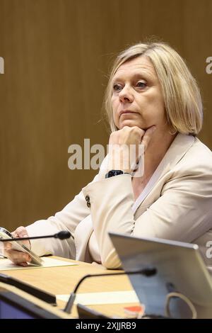 Bruxelles, Belgio. 19 luglio 2024. Eliane Tillieux di PS nella foto, giovedì 18 luglio 2024, durante una sessione plenaria del parlamento della Federazione Vallonia-Bruxelles (Federazione Vallonia-Bruxelles - Federatie Wallonie-Brussel), a Bruxelles. Il nuovo governo presenterà la sua dichiarazione per i prossimi anni. BELGA PHOTO BRUNO FAHY credito: Belga News Agency/Alamy Live News Foto Stock