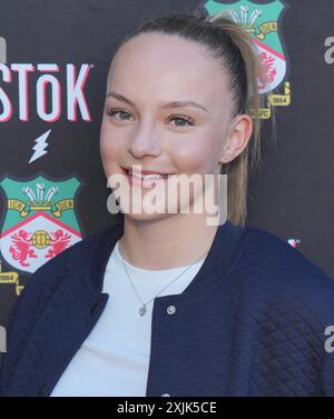 Los Angeles, Stati Uniti. 18 luglio 2024. Lili Jones arriva al Wrexham AFC 's Wrex Coast Tour Kick-Off Party che si tiene al Beverly Hilton di Beverly Hills, CALIFORNIA, giovedì, 18 luglio 2024. (Foto di Sthanlee B. Mirador/Sipa USA) credito: SIPA USA/Alamy Live News Foto Stock