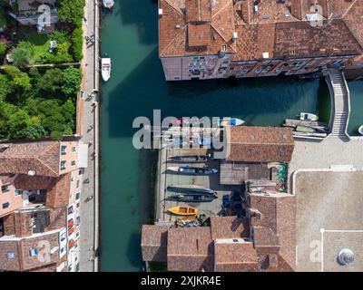 Gondelwerft Squero de San Trovaso am Rio San Trovaso im Stadtteil Dorsoduro, Venedig, Veneto, Italien Foto Stock