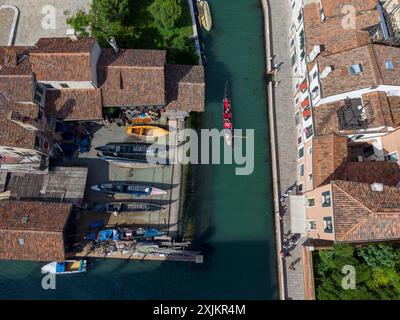 Gondelwerft Squero de San Trovaso am Rio San Trovaso im Stadtteil Dorsoduro, Venedig, Veneto, Italien Foto Stock