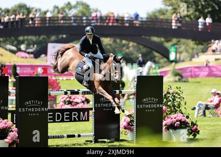 Conor Swail of Ireland con Theo 160 durante il CSI5* Prix Cordon Group al Jumping International de Dinard il 19 luglio 2024, Dinard, Francia (foto di Maxime David - MXIMD Pictures) Foto Stock