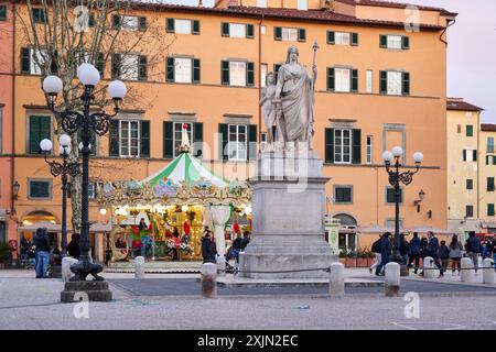 Statua di Maria Luisa di Borbone in Piazza Napoleone a Lucca, Toscana, Italia Foto Stock