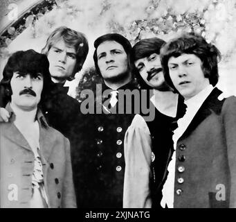 Moody Blues. Ritratto della rock band inglese, The Moody Blues, dalla cover di "Cash Box" del 1968. Foto Stock