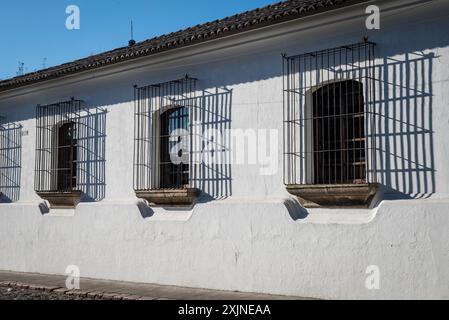 Dettagli della casa nel centro della città di epoca coloniale spagnola, Antigua, Guatemala, America centrale Foto Stock